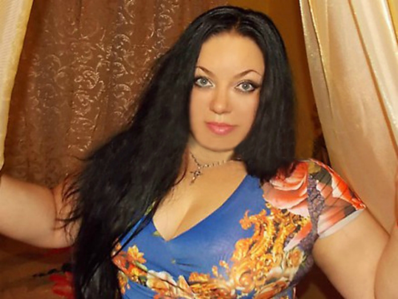 Встречи со мной - это настоящий отпуск от реальности, где ты сможешь насладиться нежными прикосновениями и страстными поцелуями. У меня безупречная фигура, нежные губы и горячие глаза, которые способны растопить даже самое ледяное сердце.
Мои услуги включают классический секс, оральный секс и многое другое. Я открыта для экспериментов и готова пойти на риск ради твоего удовольствия.
У меня есть множество положительных отзывов от моих клиентов, которые отмечают мое талантливое обслуживание и умение доставить удовольствие.
Для уверенности в моих способностях, я готова предоставить тебе фото, чтобы убедиться в моей привлекательности.
Живу в Москве и готова принять тебя у себя или приехать по твоему адресу. Позволь мне сделать твои грезы реальностью! 💋💫🌹
Возраст от 18. Люблю доминирование! Безругажное отношение к работе💦. Не салон. С жильем проблем нет! Виктория